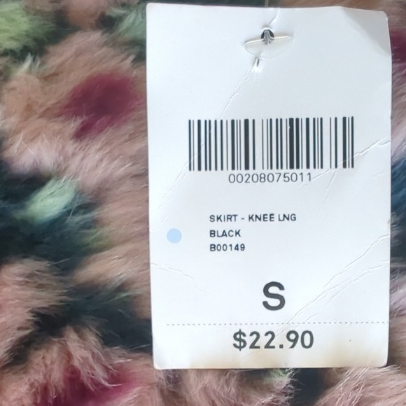 NWT Forever 21 vegan leather fringe skirt - Picture 5 of 5